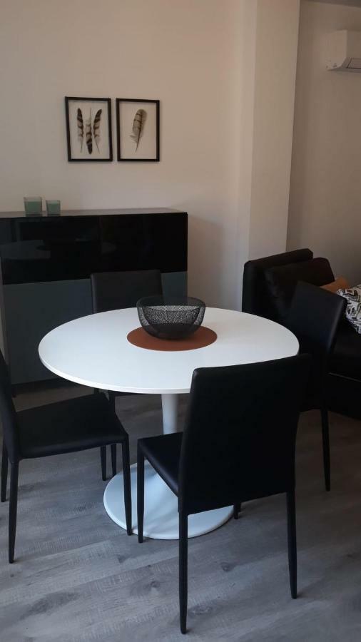Appartement Lovely Loft à Málaga Extérieur photo